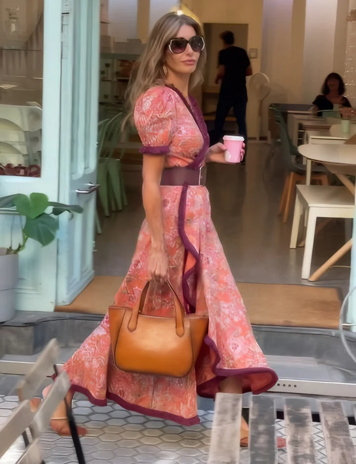 La Vie d'Amsterdam | Elegante Roze Maxi Dress met Korte Mouwen