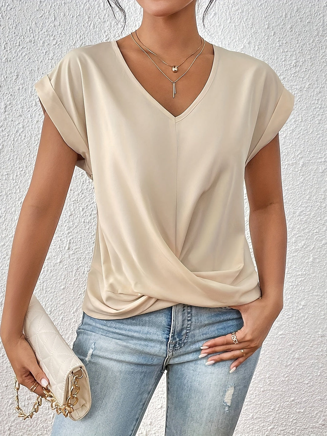La Vie d'Amsterdam |  Casual T-shirt met sweetheart halslijn