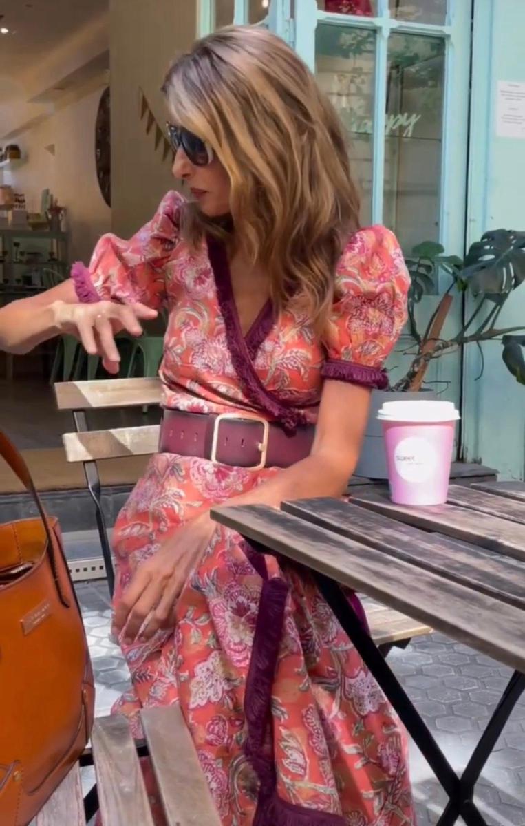 La Vie d'Amsterdam | Elegante Roze Maxi Dress met Korte Mouwen