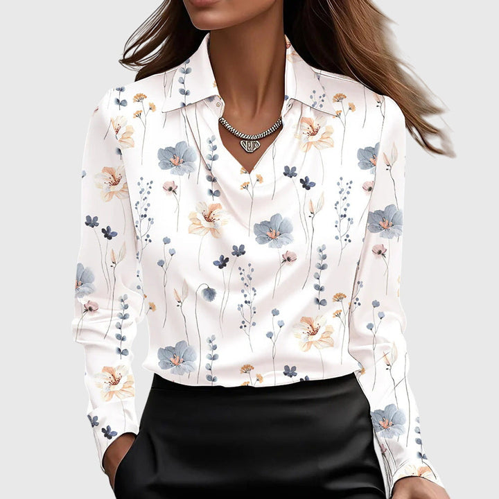 La Vie d'Amsterdam - Sylvie Blouse met luxe glans en plooihals