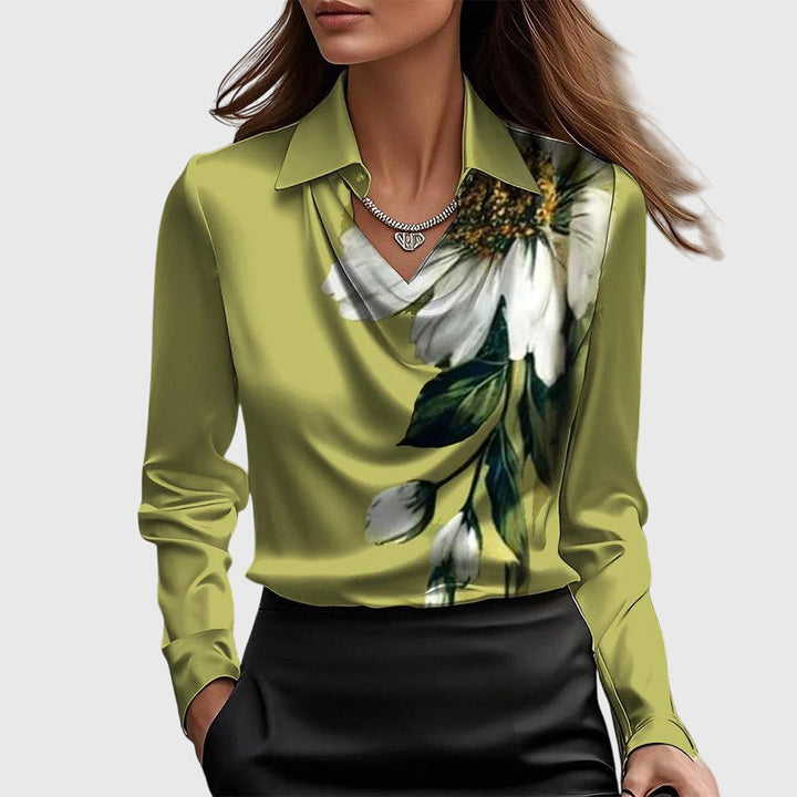 La Vie d'Amsterdam - Sylvie Blouse met luxe glans en plooihals