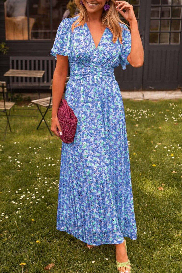 La Vie d'Amsterdam | Elegant V-Neck Maxi Dress