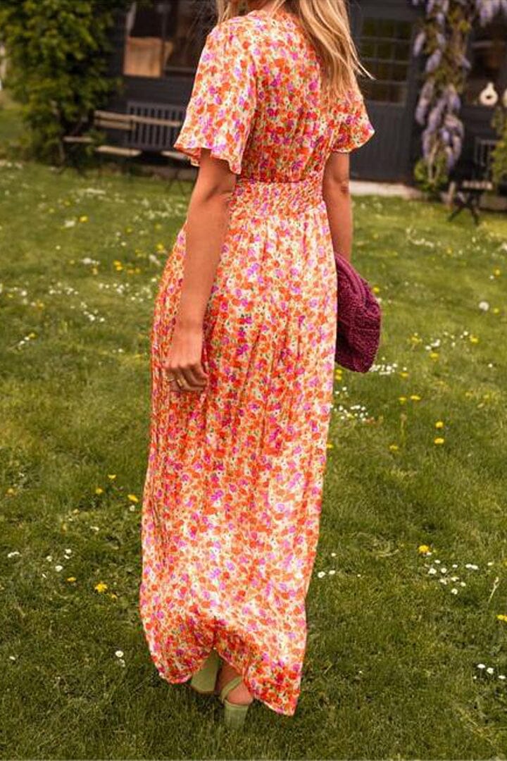 La Vie d'Amsterdam | Elegant V-Neck Maxi Dress